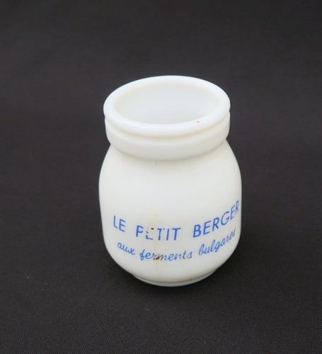 Ancien pot yaourt petit - ancien, le